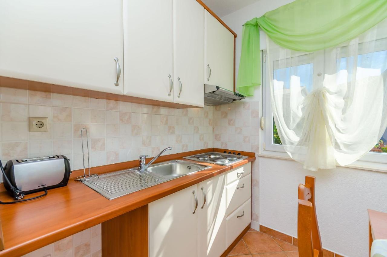 Apartments Palm Tree Трогир Екстериор снимка