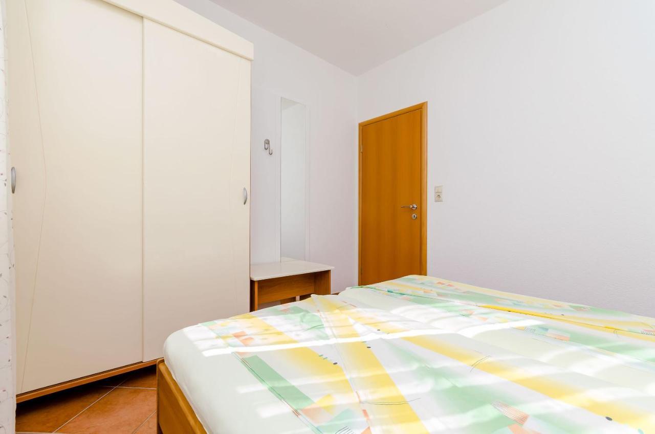 Apartments Palm Tree Трогир Екстериор снимка